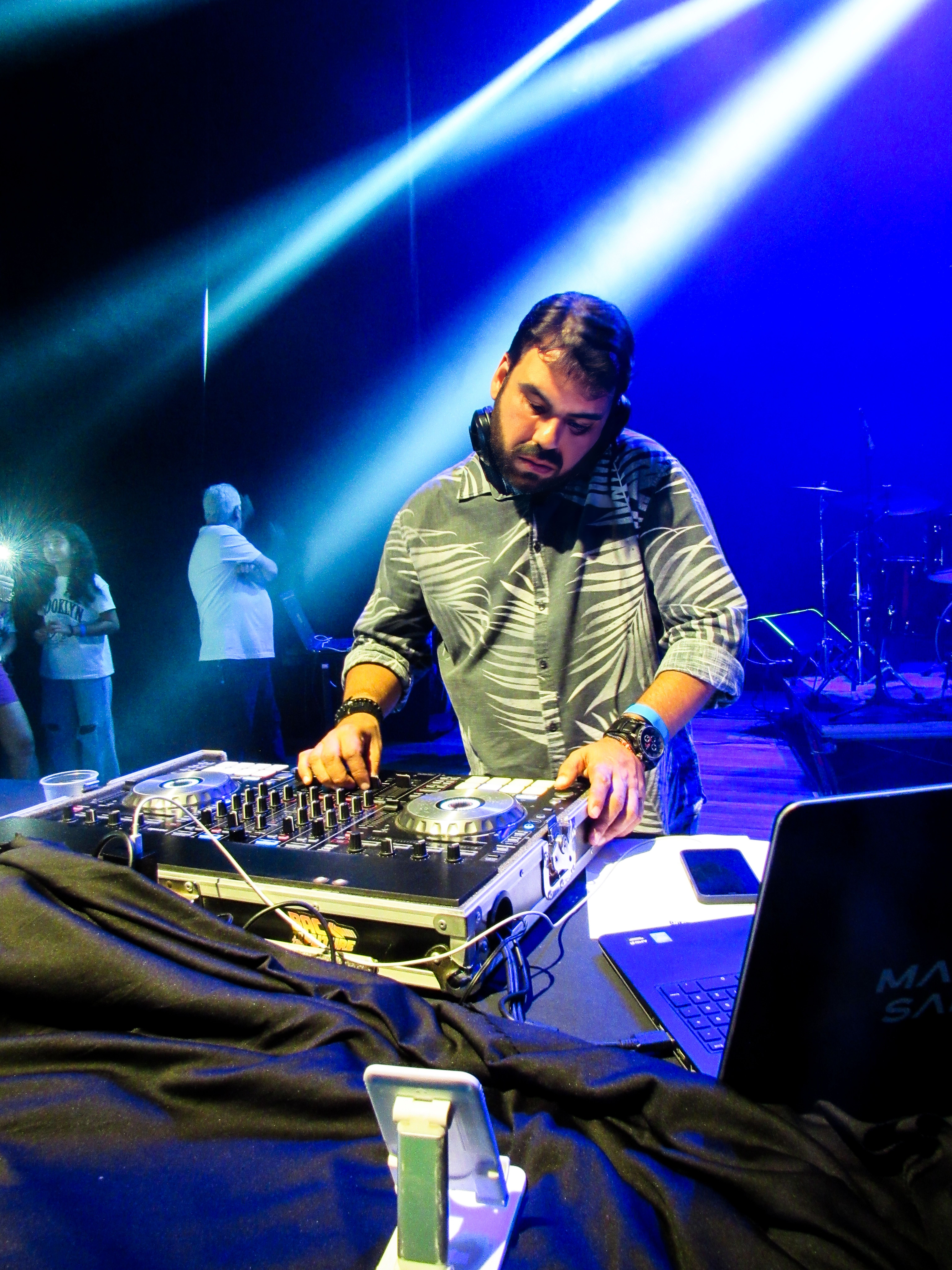 DJ Mauricio Santos em evento